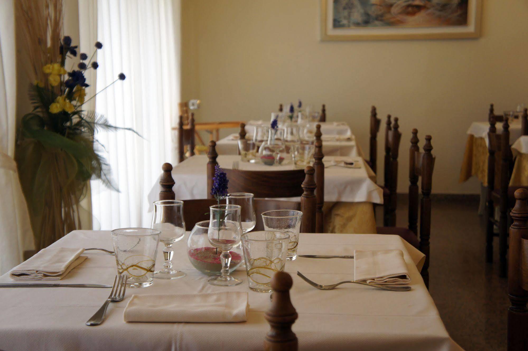 Hotel Solaris Giulianova Eksteriør billede